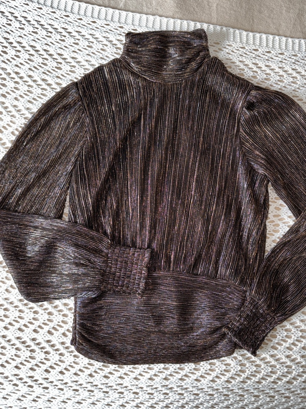 NWOT Bailey 44 Metallic Mockneck top, S